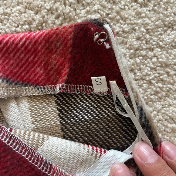 High Waisted Plaid Mini Skirt - Picture 4 of 5